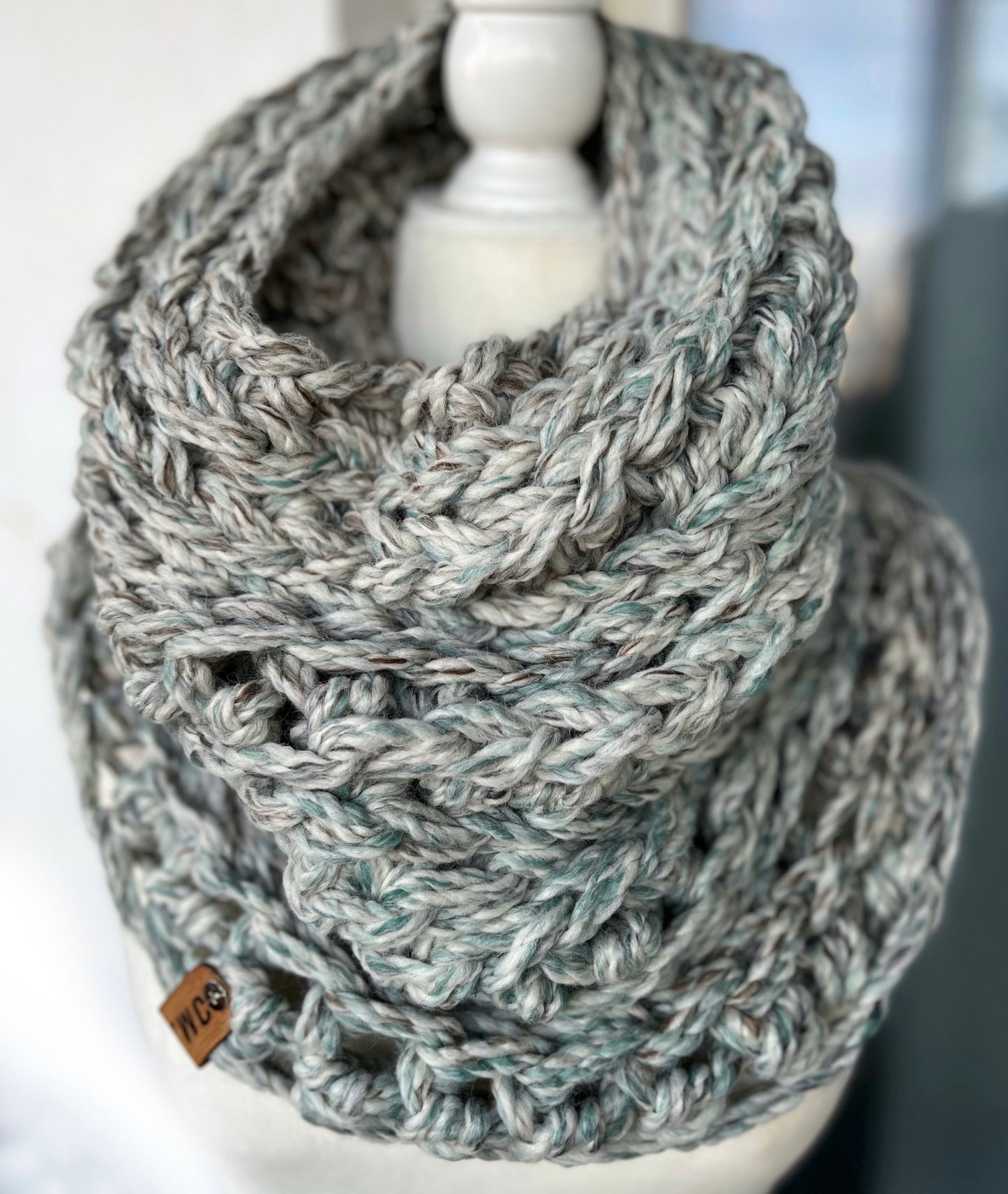 The 'CHARLIE' chunky cowl/scarf